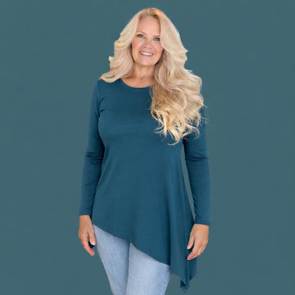 Bamboo Asymmetric Hemline Flowy Top | Teal | Terrera